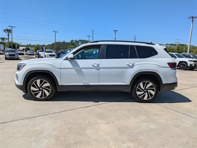 Photo of 2024 Pure White Volkswagen Atlas