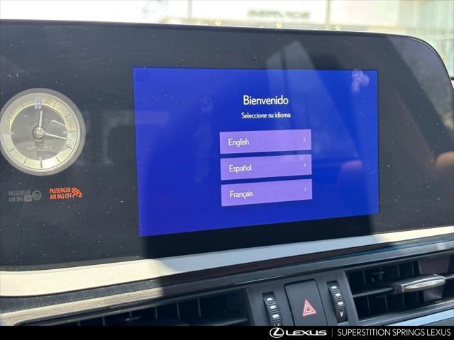Photo of 2025 Eminent White Pearl Lexus ES 300h