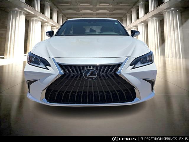 Photo of 2025 Eminent White Pearl Lexus ES 300h
