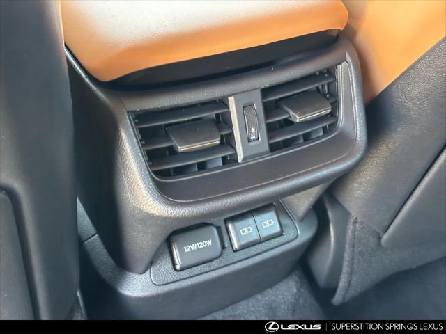 Photo of 2025 Eminent White Pearl Lexus ES 300h