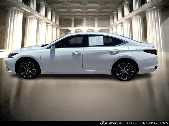 Photo of 2025 Eminent White Pearl Lexus ES 300h