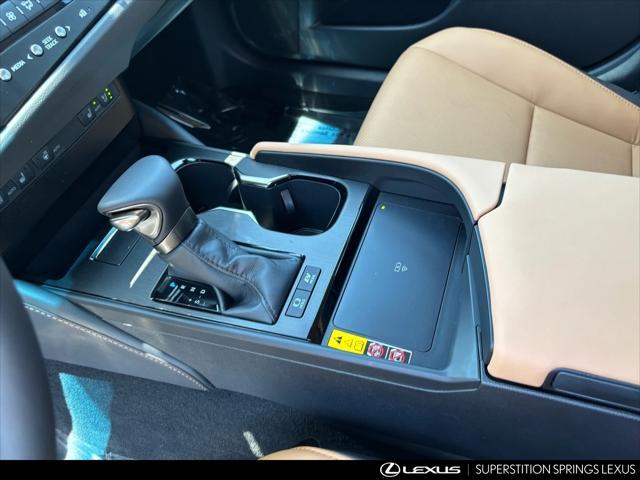 Photo of 2025 Eminent White Pearl Lexus ES 300h