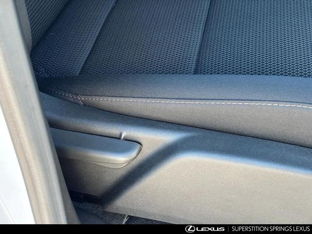 Photo of 2025 Summit White GMC Canyon