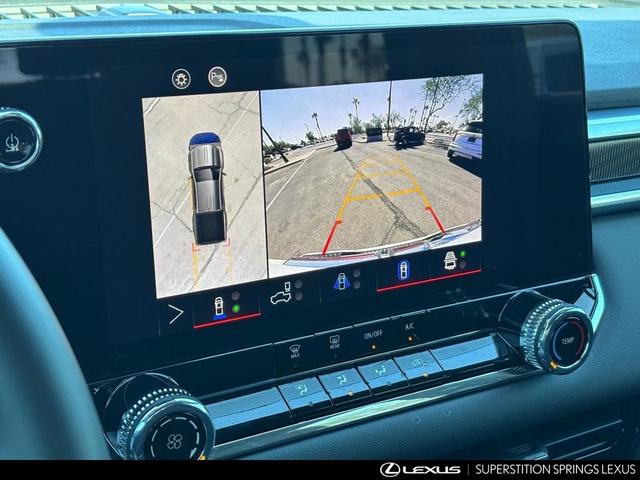 Photo of 2025 Summit White GMC Canyon