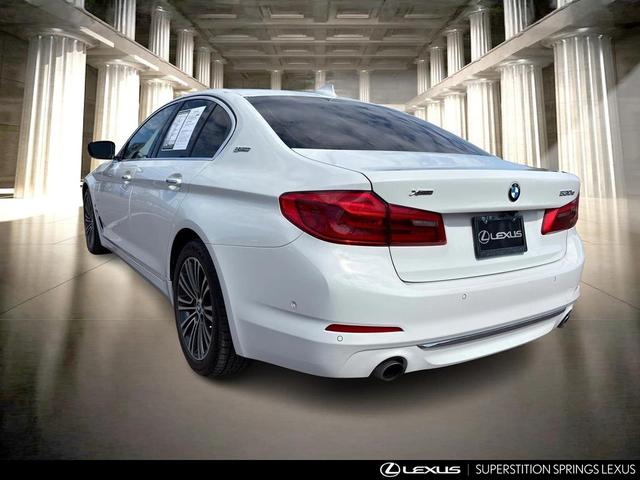 Photo of 2018 Alpine White BMW 530e