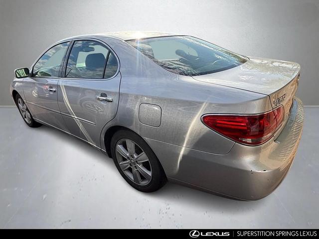Photo of 2005 Classic Silver Lexus ES 330