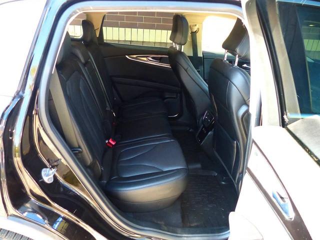 Photo of 2022 Black Lincoln Nautilus