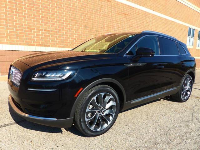 Photo of 2022 Black Lincoln Nautilus