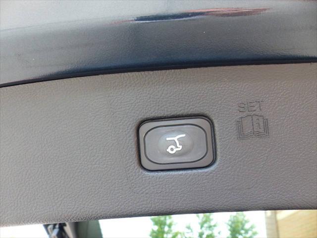 Photo of 2024 Blue Ford Edge