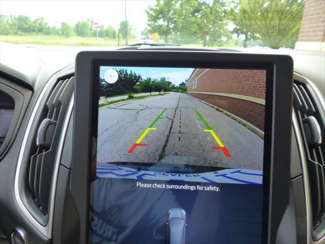Photo of 2024 Blue Ford Edge