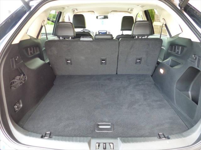 Photo of 2024 Blue Ford Edge