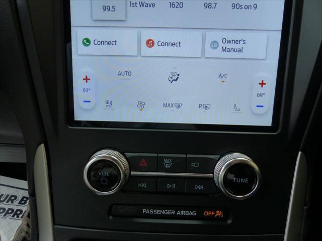 Photo of 2024 Blue Ford Edge