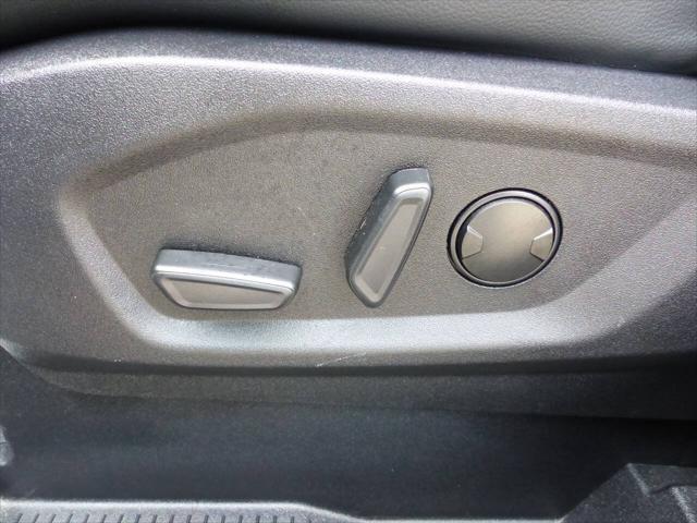 Photo of 2024 Blue Ford Edge