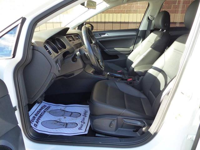 Photo of 2017 White Volkswagen Golf