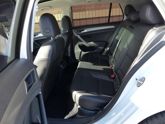 Photo of 2017 White Volkswagen Golf