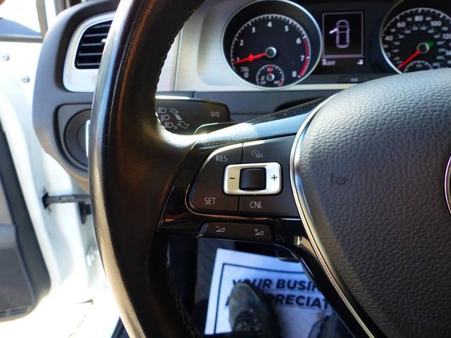 Photo of 2017 White Volkswagen Golf