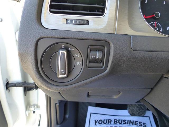Photo of 2017 White Volkswagen Golf