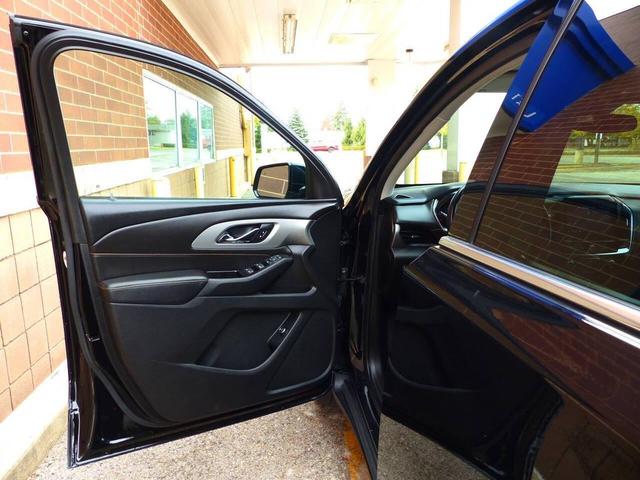 Photo of 2020 Black Chevrolet Traverse