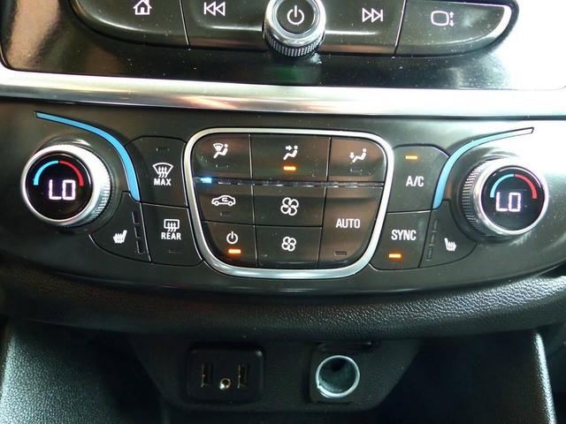 Photo of 2020 Black Chevrolet Traverse