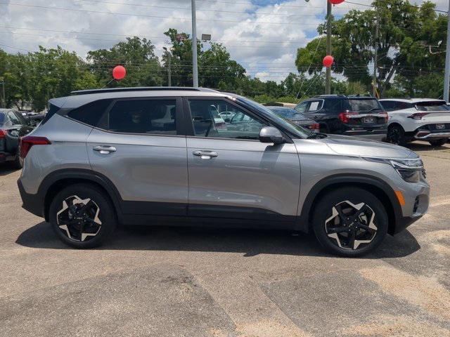 Photo of 2025 Steel Gray Kia Seltos