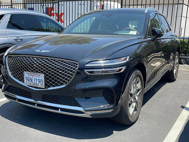 Photo of 2025 Vik Black Genesis GV70