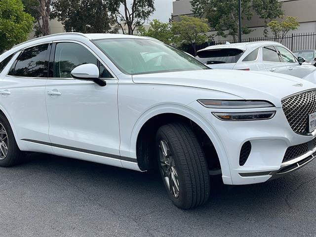 2025 Genesis Gv70