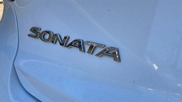 Photo of 2017 Quartz White Pearl Hyundai SONATA
