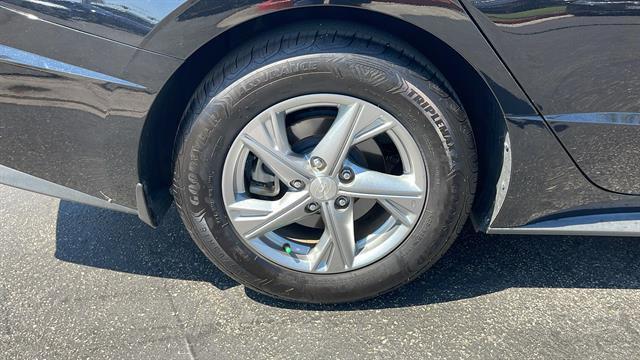 Photo of 2022 Phantom Black Hyundai SONATA