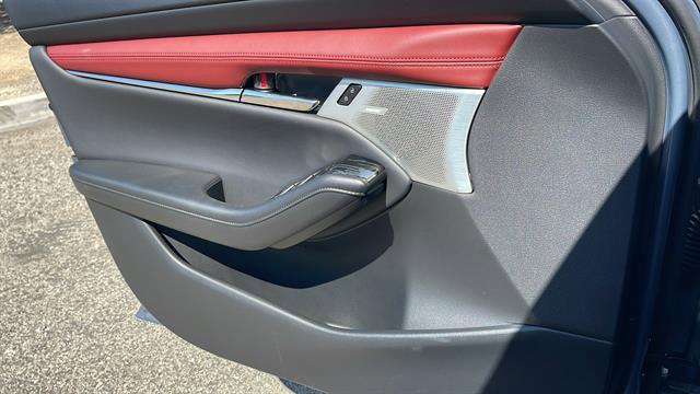 Photo of 2025 Polymetal Gray Metallic Mazda Mazda3