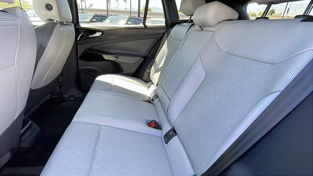 Photo of 2022 Dusk Blue Metallic Volkswagen ID.4