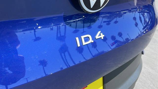 Photo of 2022 Dusk Blue Metallic Volkswagen ID.4