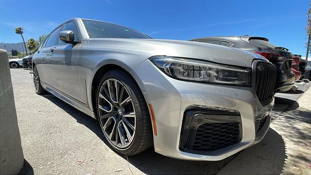 2021 BMW 740