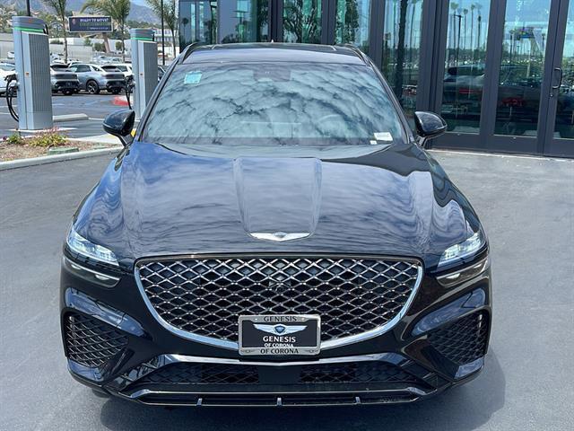 Photo of 2025 Vik Black Genesis GV70