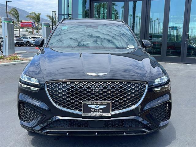 Photo of 2025 Vik Black Genesis GV70