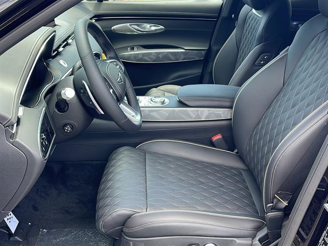 Photo of 2025 Vik Black Genesis GV70