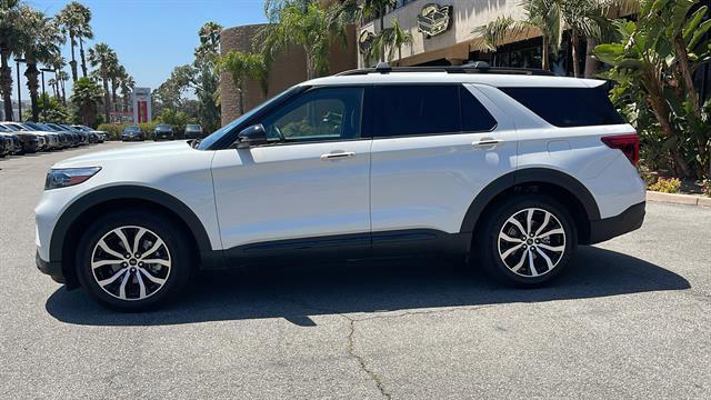 Photo of 2021 Star White Metallic Tri-Coat Ford Explorer