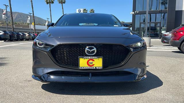 Photo of 2025 Machine Gray Metallic Mazda Mazda3