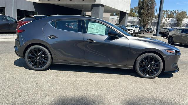 Photo of 2025 Machine Gray Metallic Mazda Mazda3