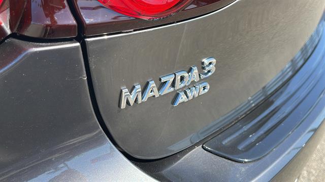 Photo of 2025 Machine Gray Metallic Mazda Mazda3