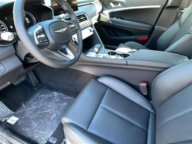 Photo of 2025 Makalu Gray Genesis G70