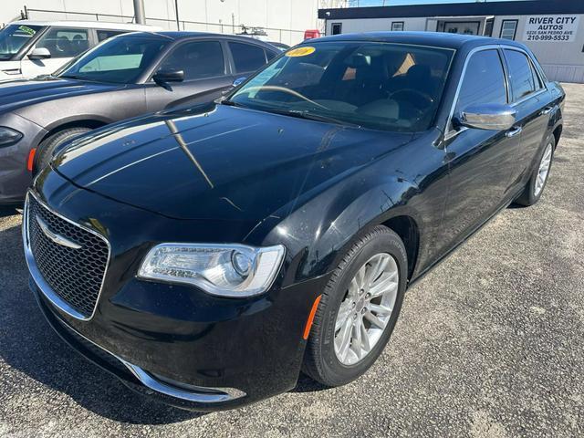 2016 Chrysler 300C