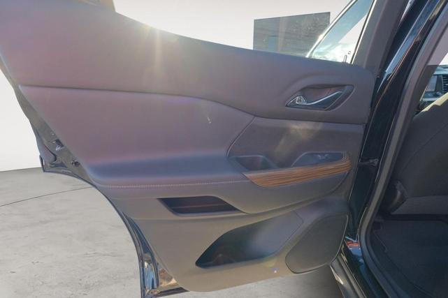 Photo of 2022 Ebony Twilight Metallic GMC Acadia