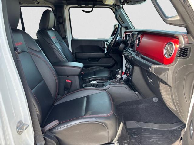 Photo of 2021 Bright White Clearcoat Jeep Gladiator