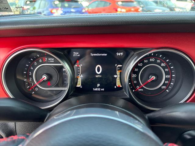 Photo of 2021 Bright White Clearcoat Jeep Gladiator