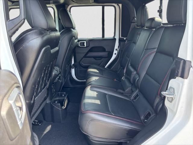 Photo of 2021 Bright White Clearcoat Jeep Gladiator