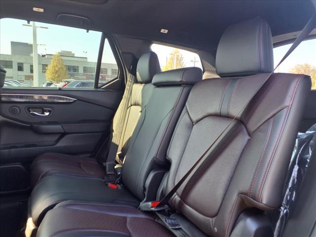 Photo of 2025 Crystal Black Pearl Honda Pilot