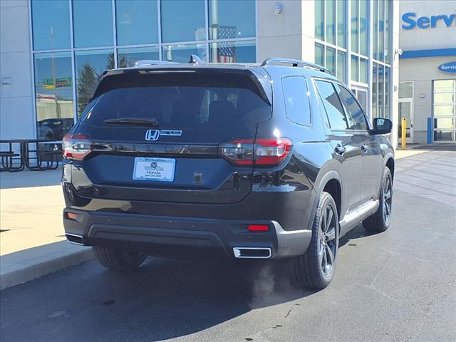 Photo of 2025 Crystal Black Pearl Honda Pilot