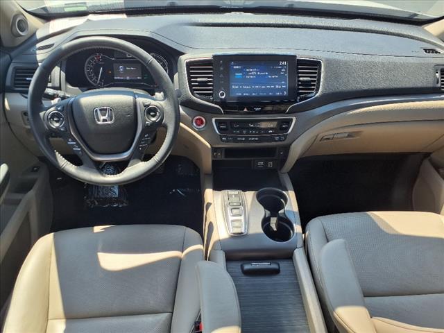 Photo of 2023 Platinum White Pearl Honda Ridgeline