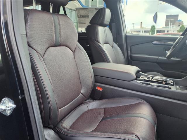 Photo of 2025 Crystal Black Pearl Honda Pilot