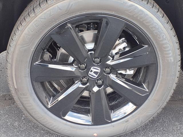 Photo of 2025 Crystal Black Pearl Honda Pilot